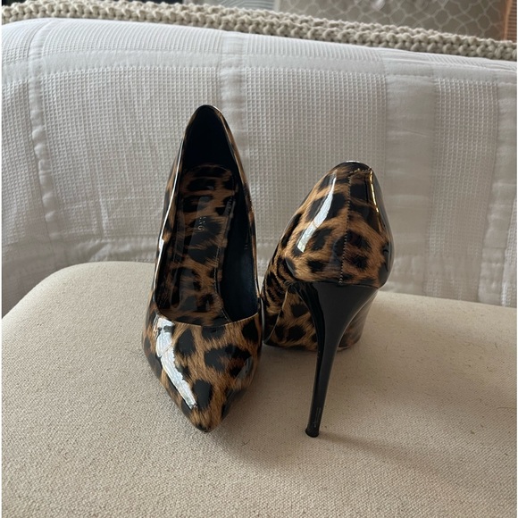•Leopard Heels• - Picture 2 of 4